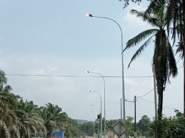 PEMASANGAN LAMPU JALAN JUNJONG