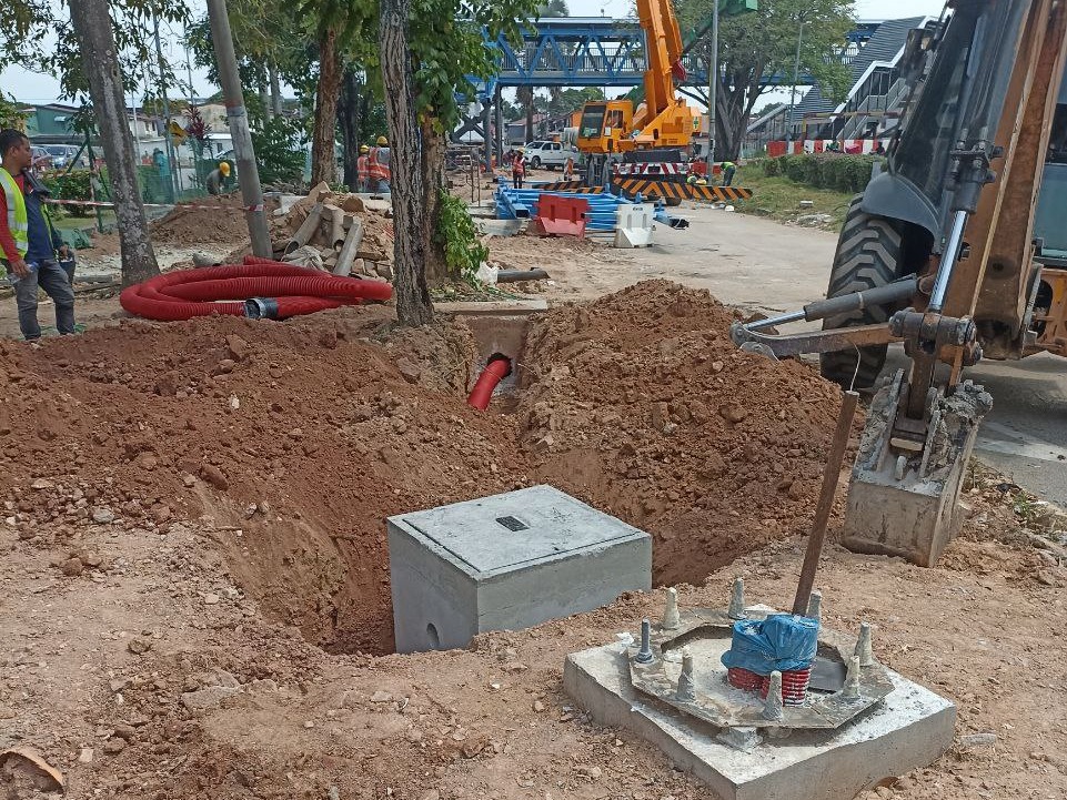 PEMASANGAN LAMPU HIGH MAST DI SUNWAY