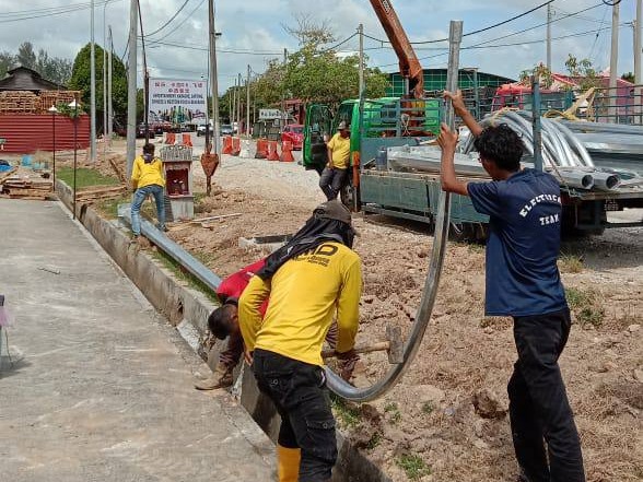 PEMASANGAN LAMPU JALAN DAN LAMPU ISYARAT