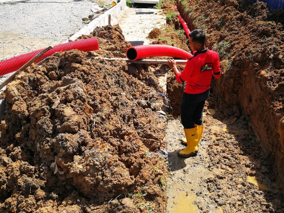 PEMASANGAN LAMPU JALAN DAN LAMPU ISYARAT