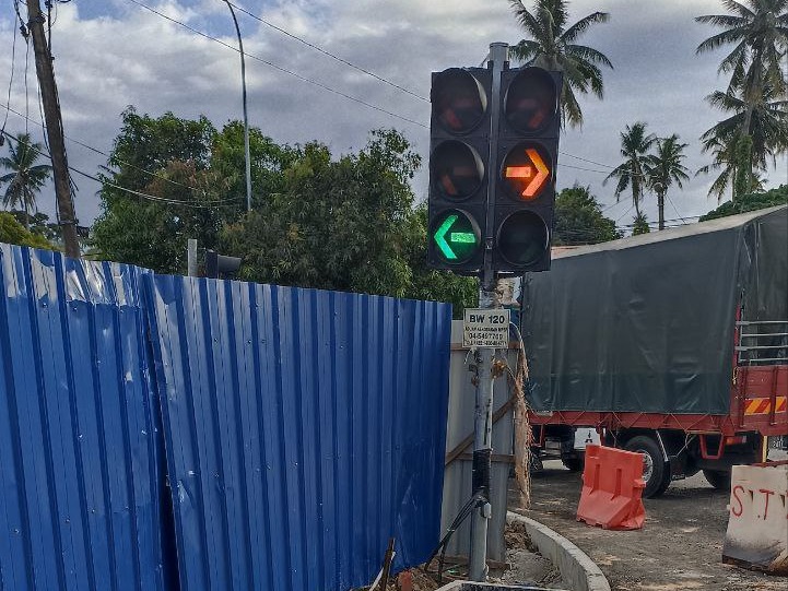 UPGRADE EXISTING TRAFFIC LIGHT